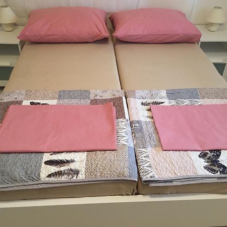Apartmani Orhideja Rab Town Zewnętrze zdjęcie