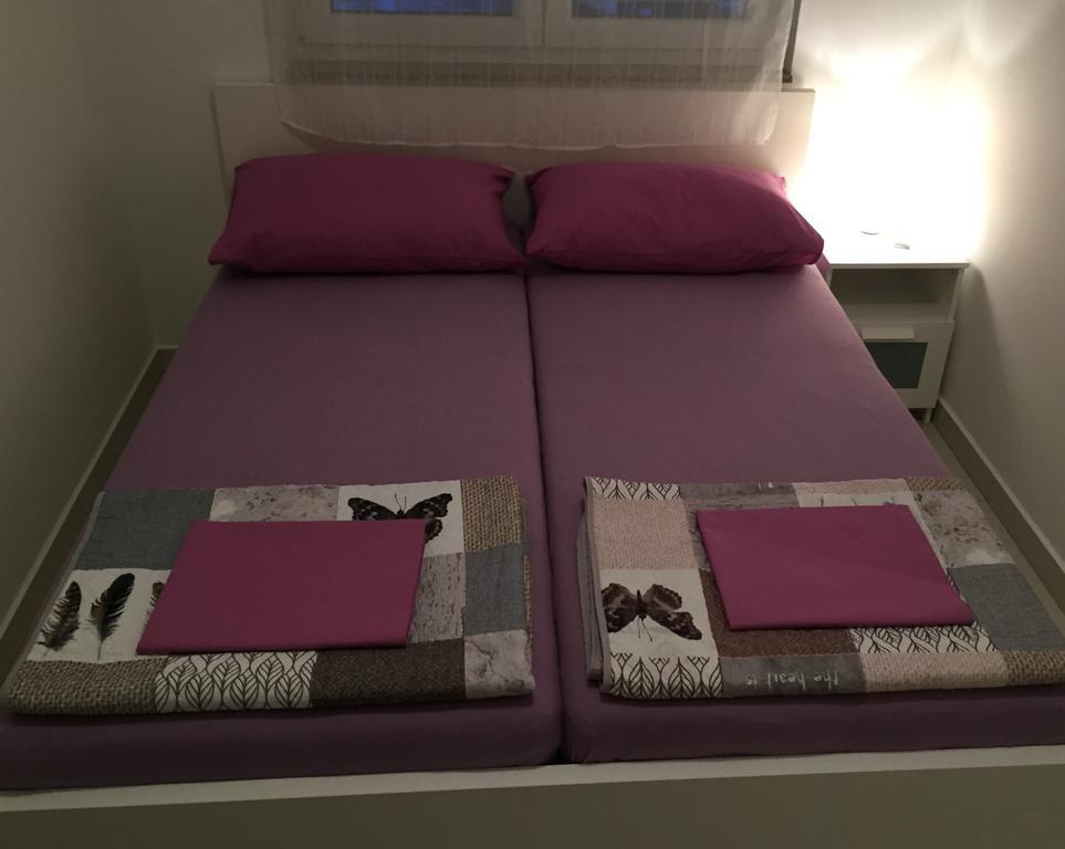 Apartmani Orhideja Rab Town Zewnętrze zdjęcie