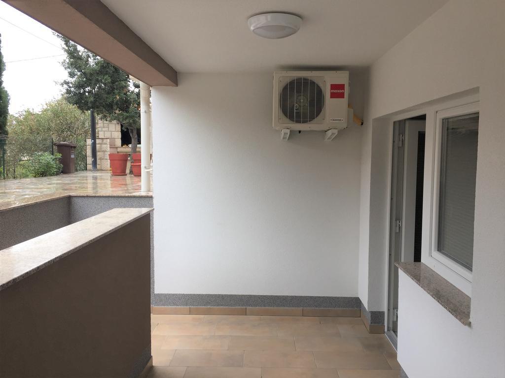 Apartmani Orhideja Rab Town Zewnętrze zdjęcie
